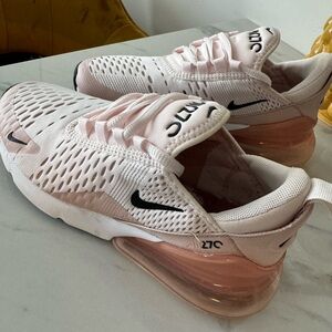 NIKE AIR SIZE 5.5 WORN ONLY ONCE LIGHT PINK